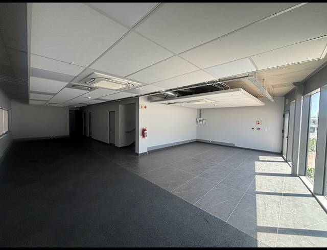 2,945M² WAREHOUSE TO LET IN BLACKHEATH INDUSTRIAL